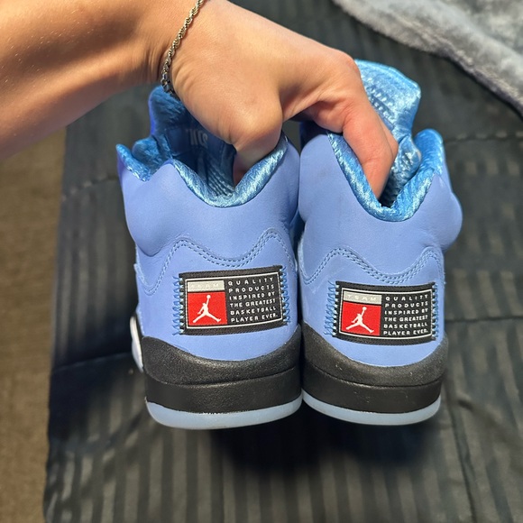 UNC University Blue Retro Jordan 5s - Picture 6 of 6